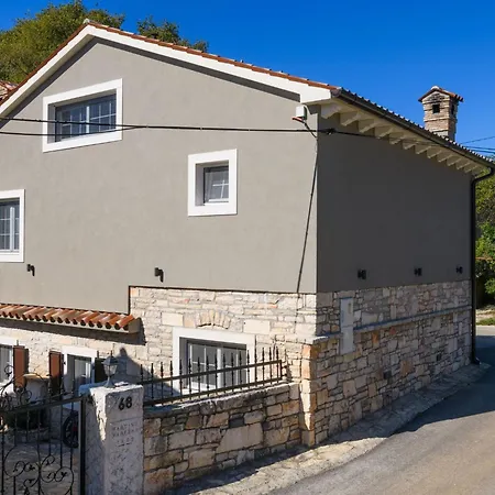 Rustic Cozy House Pupy Mit Private Pool Und Kino By Interhome 度假居 *