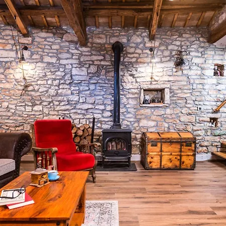 Rustic Cozy House Pupy Mit Private Pool Und Kino By Interhome 度假居 Marčana