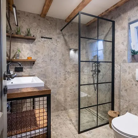 Rustic Cozy House Pupy Mit Private Pool Und Kino By Interhome 度假居