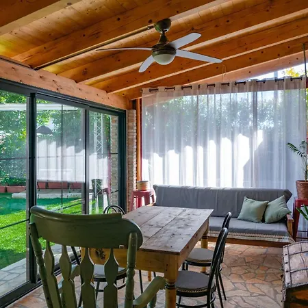 Rustic Cozy House Pupy Mit Private Pool Und Kino By Interhome 度假居 *