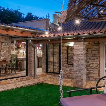 Rustic Cozy House Pupy Mit Private Pool Und Kino By Interhome 度假居
